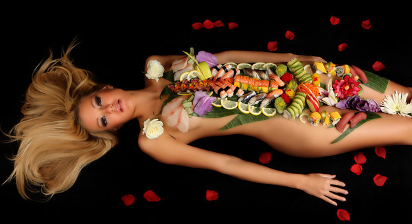 naked-sushi-girl.jpg