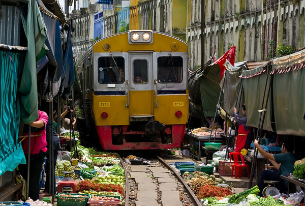 Maeklong Market Gde se nalaze najživopisnije pijace na svetu?