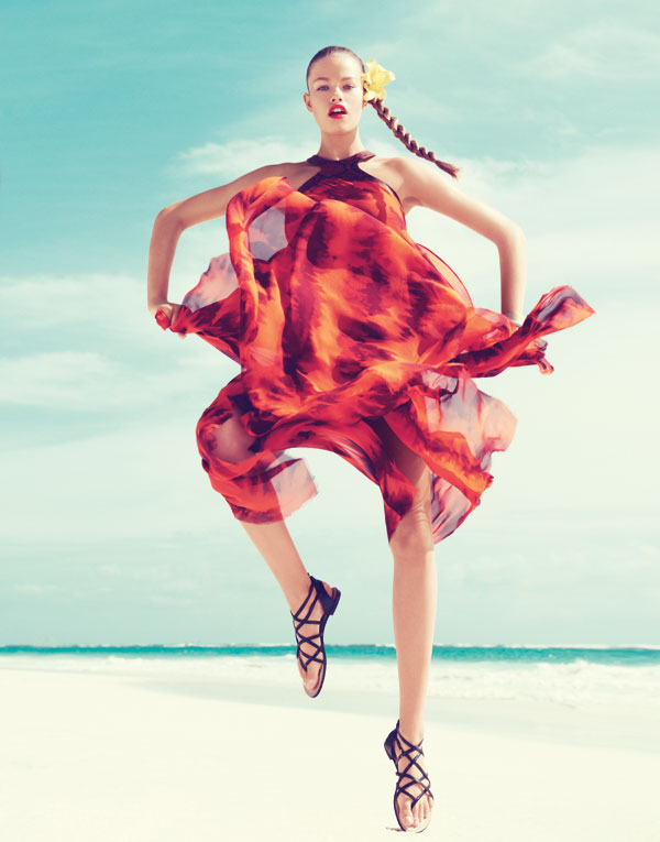 hailey bazaar 4 Harper’s Bazaar US: Žurka na plaži 