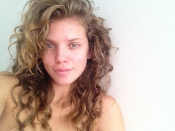 nomake Trach up: AnnaLynne McCord bez šminke