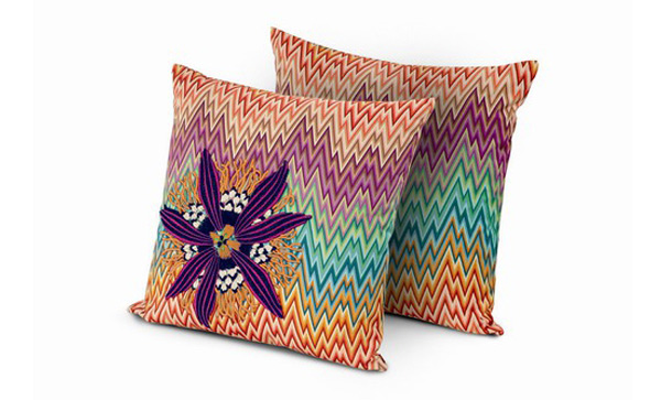 20 Floral Patterned Pillows For Feminine Spaces 1 Trend u enterijeru: Jastuci sa cvetnim printom 