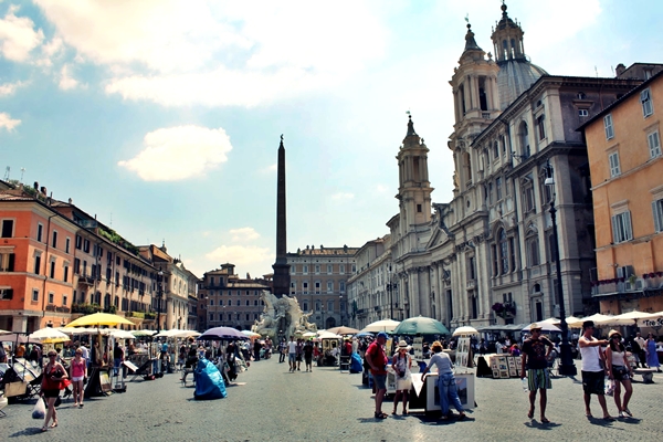 slika 432 Trk na trg: Piazza Navona, Rim 