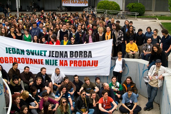 blokada Group photo students Noćni razgovori novi izraz Slobodne zone! 