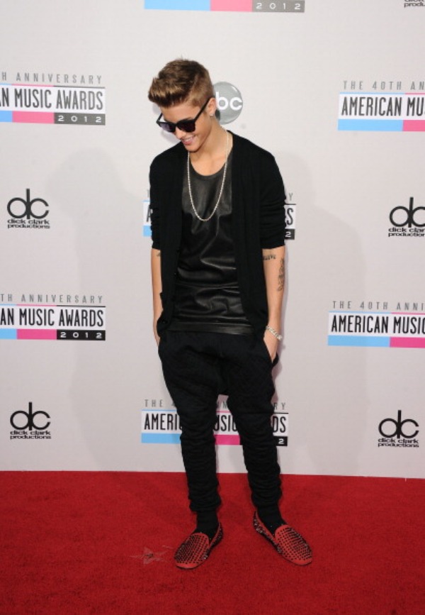 3.10 Fashion Police: American Music Awards 2012 