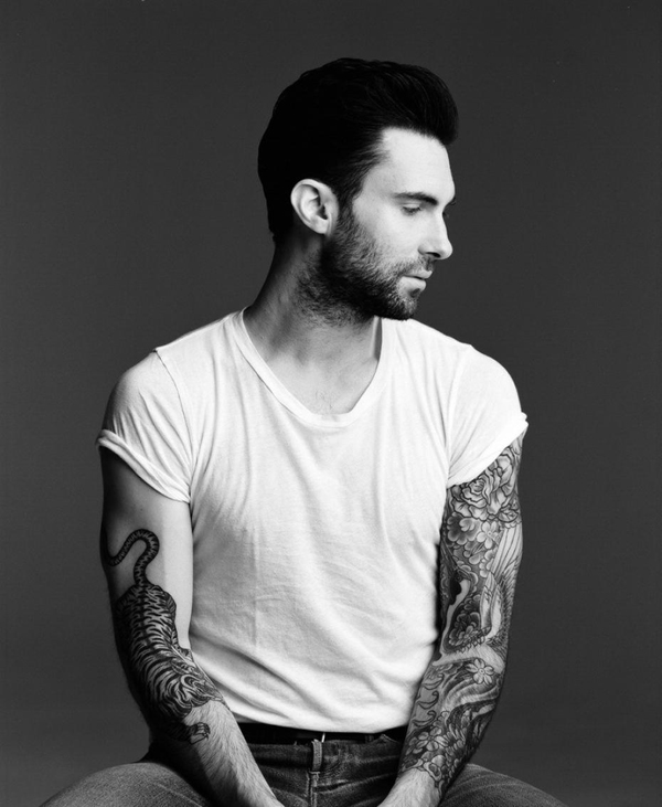 adam levine nous laisse admirer ses tatouages Najseksepilniji muškarci 2013. godine 