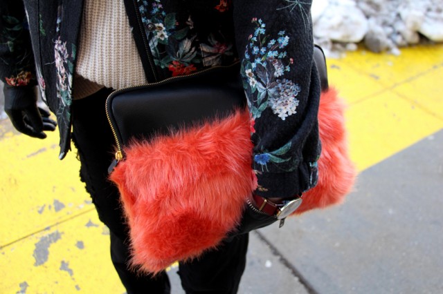 galleryimage15clutch 640x426 Street Style New York Fashion Week: Najbolji detalji