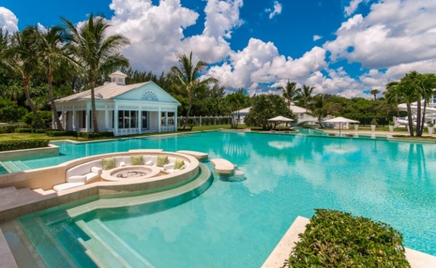 Celine Dions house for sale Jupiter Florida 19 611x376 Kuće poznatih: Selin Dion prodaje vilu 