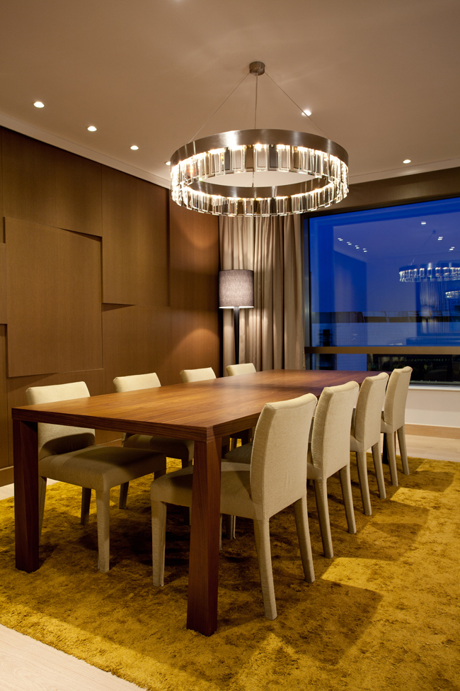 Presidential suite table for dining Hyatt Regency Beograd i Wannabe Magazine nagrađuju: “Najlepši pogled iz sobe”