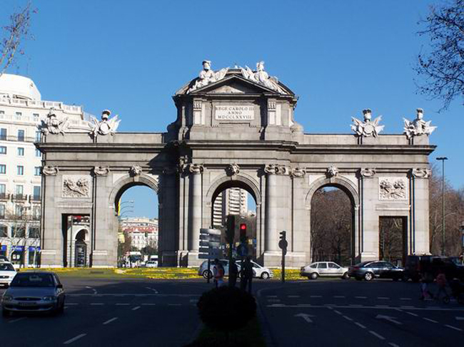 Puerta de Alcala Vodič kroz Madrid: Mesta koja bi trebalo posetiti