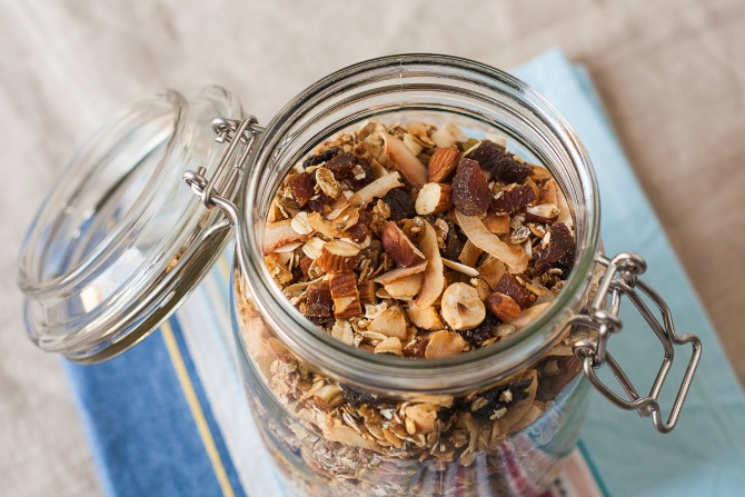 0806 granola domaci musli u tegli Hrana bogata GVOŽĐEM koja je neophodna tvom organizmu