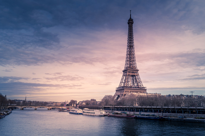 ajfelova kula Preživeti, proživeti i doživeti Pariz
