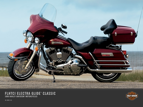 Harley Davidson FLHTCI Electra Glide Classic Touring Family Moć na drumu: Harley Davidson