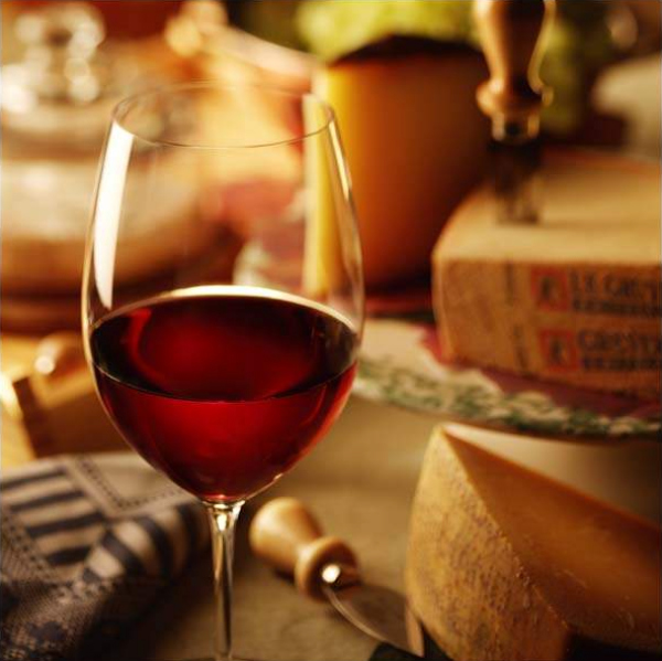 The History of Red Wine Kroz vinograde Toskane 