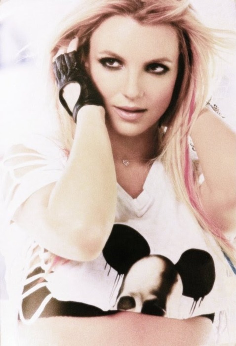 tumblr lmy5ei7uih1qjfafoo1 500 large Premijera spota: Britney Spears I Wanna Go