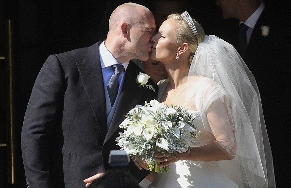 article 2020533 0D3ABC3700000578 671 964x638 Celebrity Wedding: Zara Phillips & Mike Tindall