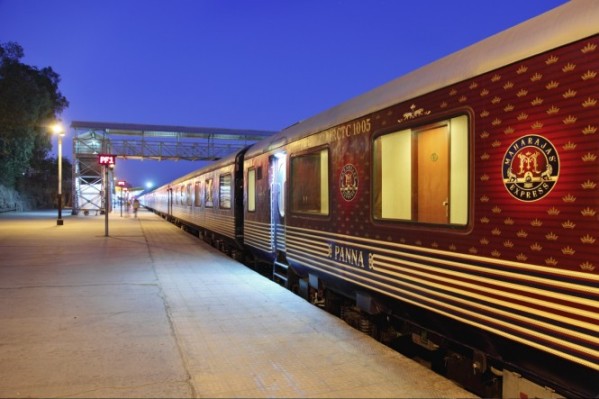 maharaja express exterior 665x443 Maharaja Express: Avanturisti, ukrcavanje je počelo!
