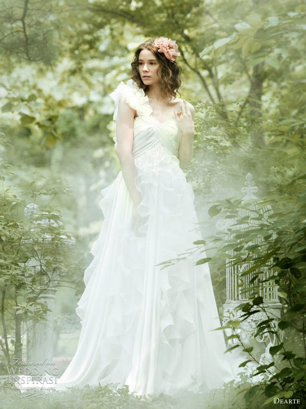 secret garden wedding dresses Wedding Lookbook by Dearte: Bajkovite fotografije 