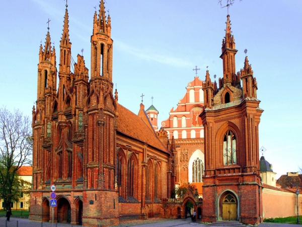 Crkva Svete Ane koju je poželeo čak i Napoleon Bonaparta Zelena prestonica u sred Evrope   Vilnjus, Litvanija