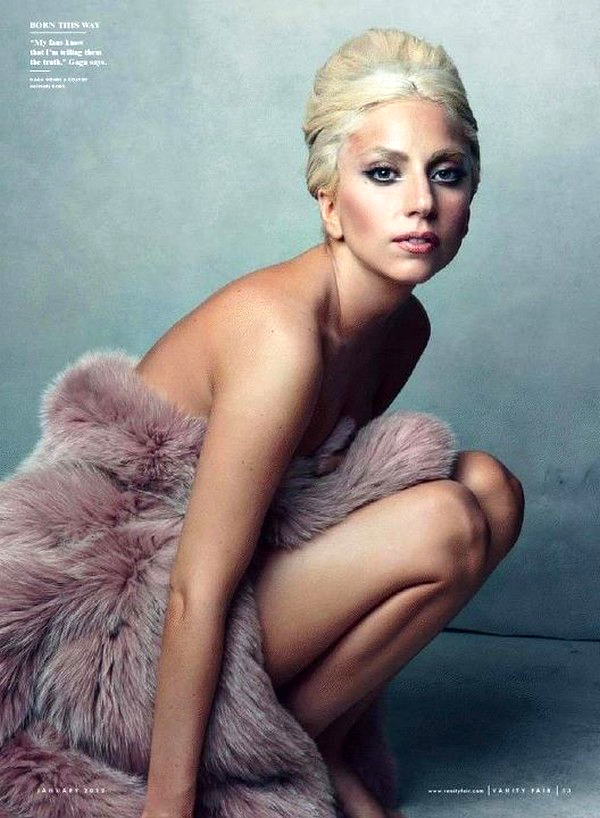Slika 511 Lady Gaga bez dlake na... jeziku 