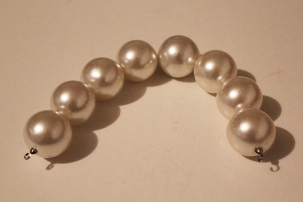 diy chunky pearl bracelet 22 Uradi sam: Narukvica od velikih bisera