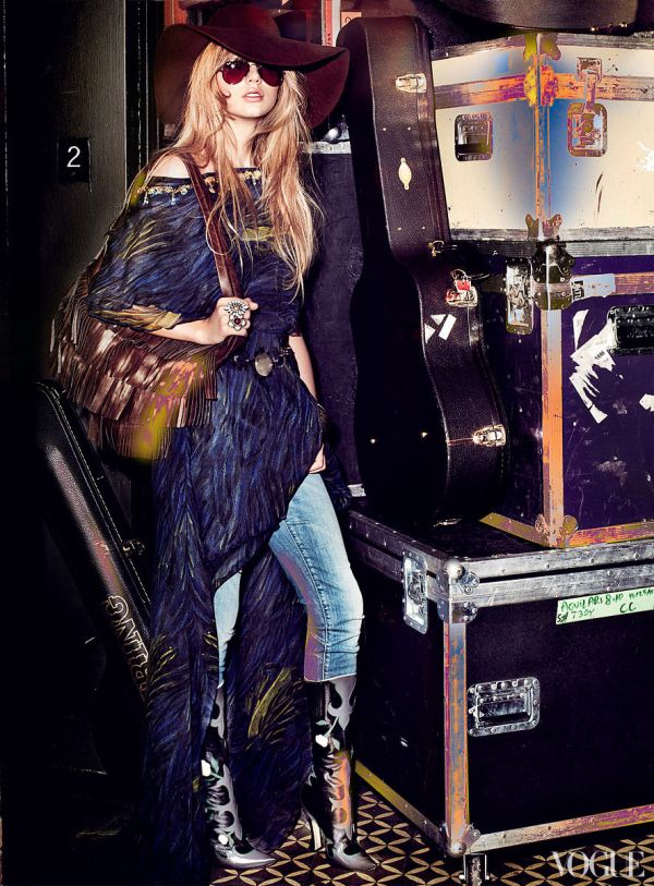 taylor 2 Vogue US: Kaubojka Taylor Swift