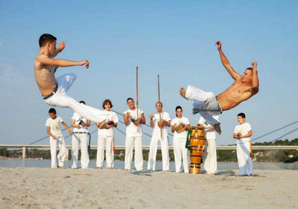 slika 211 Capoeira: Pobediti, a ne   povrediti