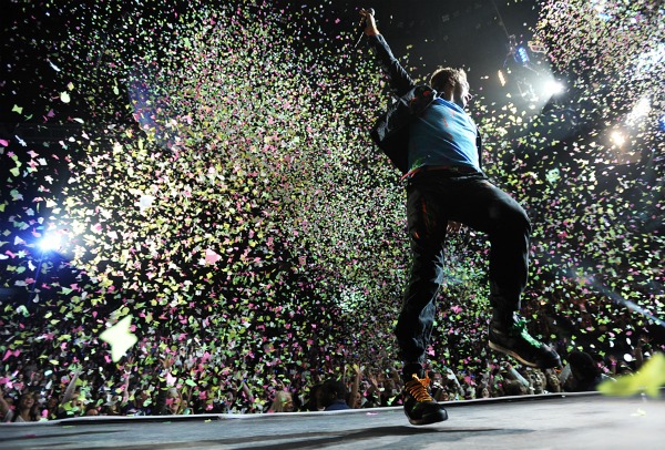 01. Coldplay 2 Publika koja svetli u mraku 