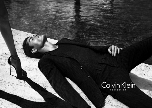 245 Calvin Klein: Letnja vrelina