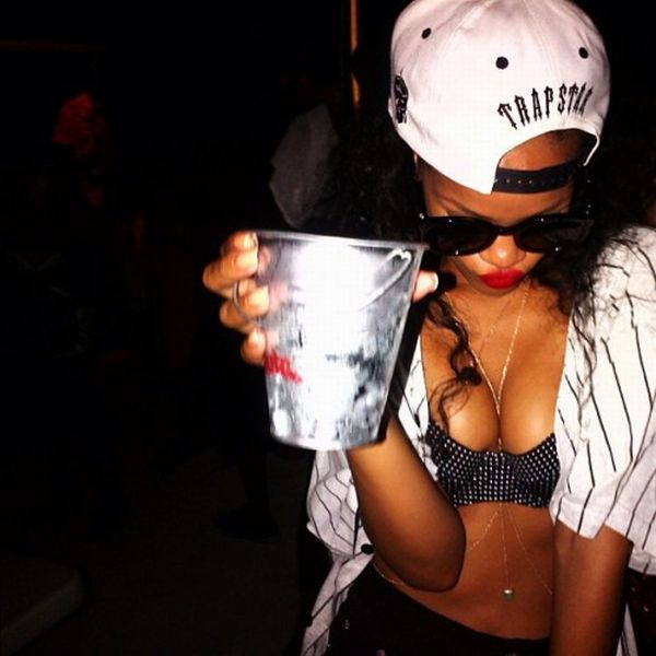 riri Trach Up: Rihanna je previše seksi