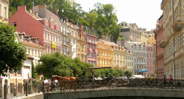 slika 240 Karlovy Vary: Aristokratski izgled i miris plemstva 