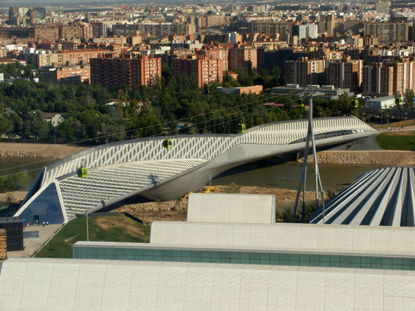 Pabellón Puente Zaragoza Zaha Hadid: Žena sa čarobnim štapićem