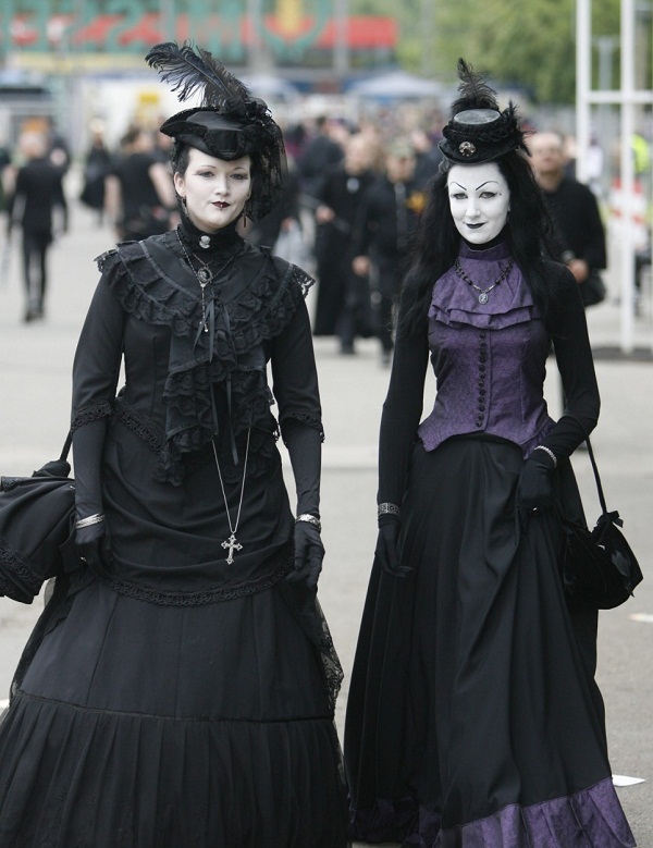 slika 2. Istorija mode: Gotika 