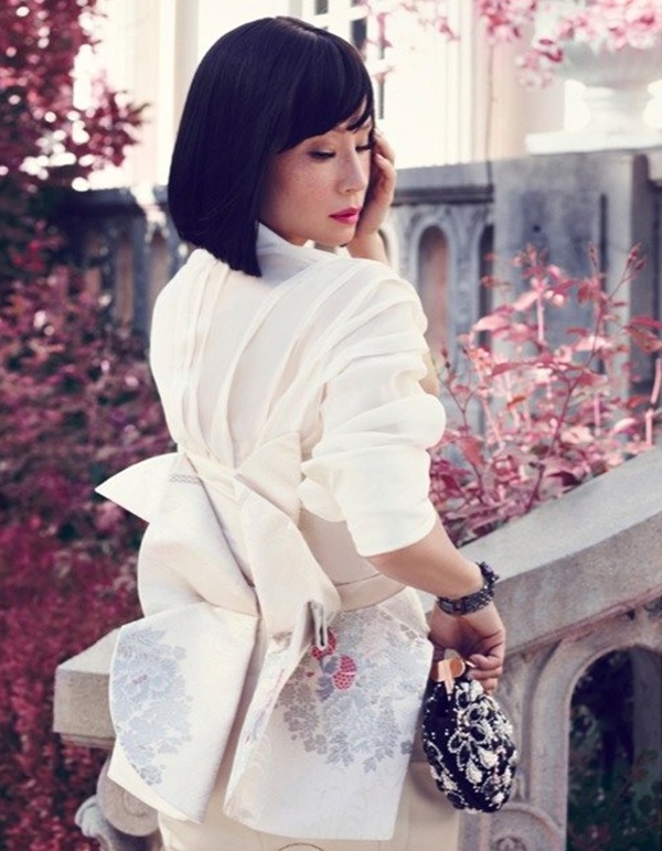  “More Magazine”: Lucy Liu, odevena da zadivi  