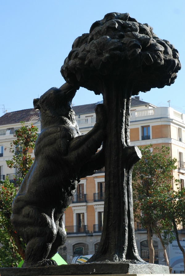 Slika 39 Trk na trg: Puerta del Sol, Madrid