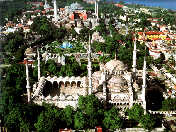 Slika2 Trk na trg: Sultanahmet Meydanı, Istanbul 
