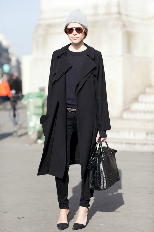 Lady in black Moda na ulicama Pariza  