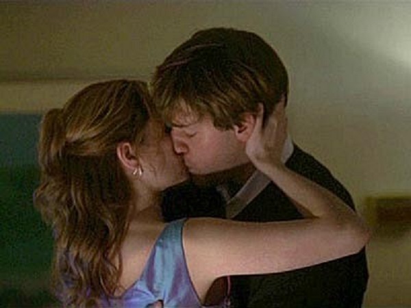 slika 312 Sedam najlepših prvih poljubaca na televiziji