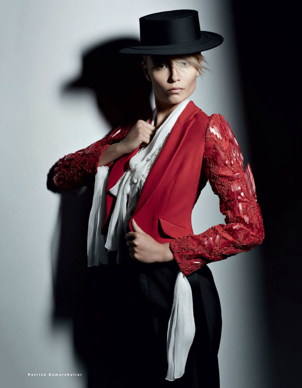 Strogoća “Vogue Russia”: Natasha Poly kao strastvena Španjolka