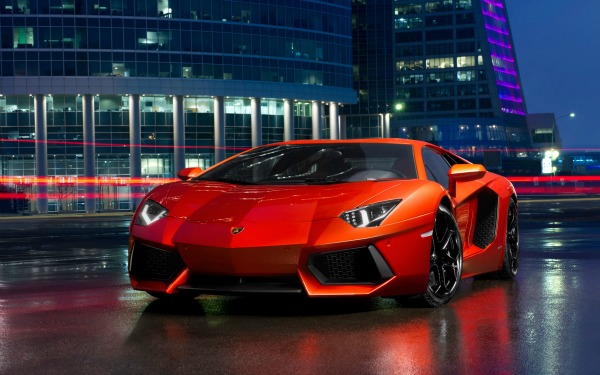 slika1.jpg 200km/h: Lamborghini “Aventador LP700 4” 