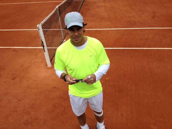 Rafa Nadal Twitter na crvenom tepihu: Imam dva pirsinga, pogodi gde! 