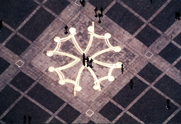 La croix occitane Trk na trg: Place du Capitole, Francuska