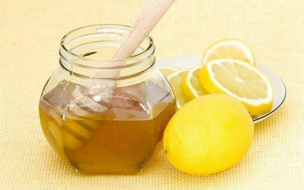 Med i limun Wannabe Bride: Kako da izbelite dlačice iznad usana