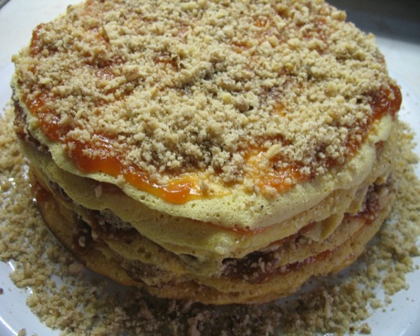 Ukusne poslastice Marmelada i orasi Ukusne poslastice: Torta od palačinki 