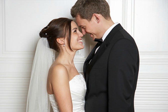 mladenci1 Wannabe Bride: Pet stvari koje morate da uradite pre venčanja