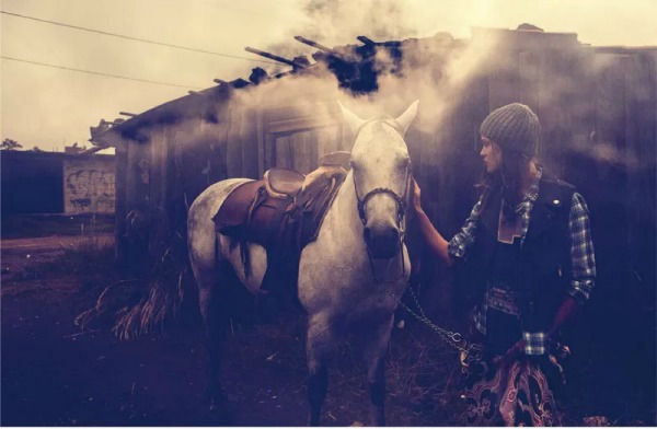 ranc djevojka Nylon Mexico najavljuje grunge: Svedok mi je pusto nebo 
