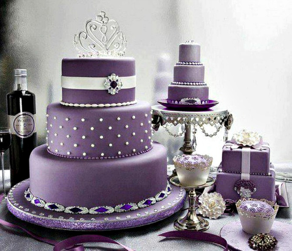 slika1.jpg 1 Wannabe Bride: Torta za vaše venčanje u kraljevskoj boji i stilu