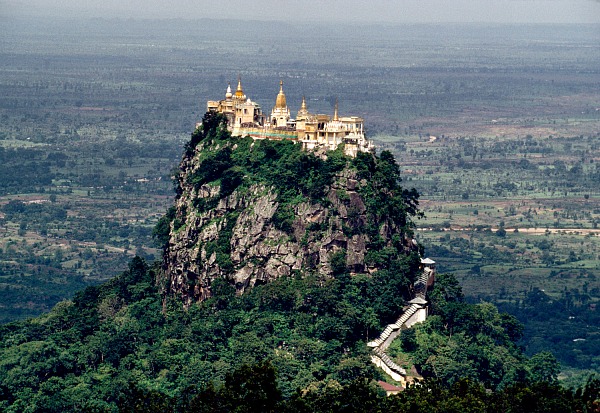 03 Manastir Popa Taungkalat Najznačajnija mesta u Burmi 