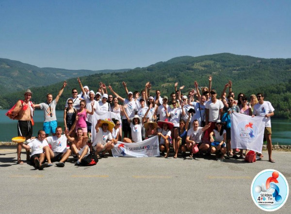 Ekipa na putovanju jezerom Wannabe intervju: Srbija za mlade
