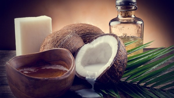 Kokosovo ulje u sluzbi lepote Kokosovo ulje u službi lepote i zdravlja 