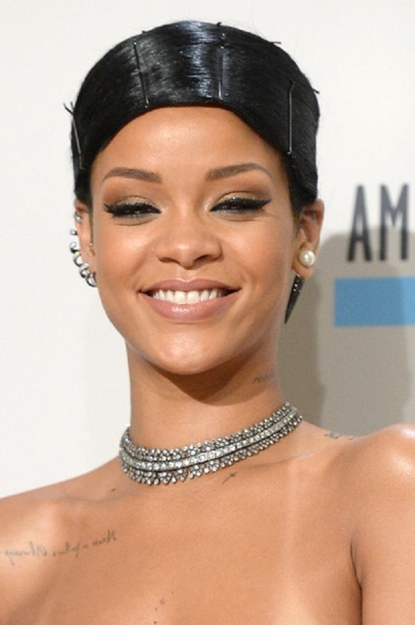 Rihanna Beauty trend: Uokvirene oči 